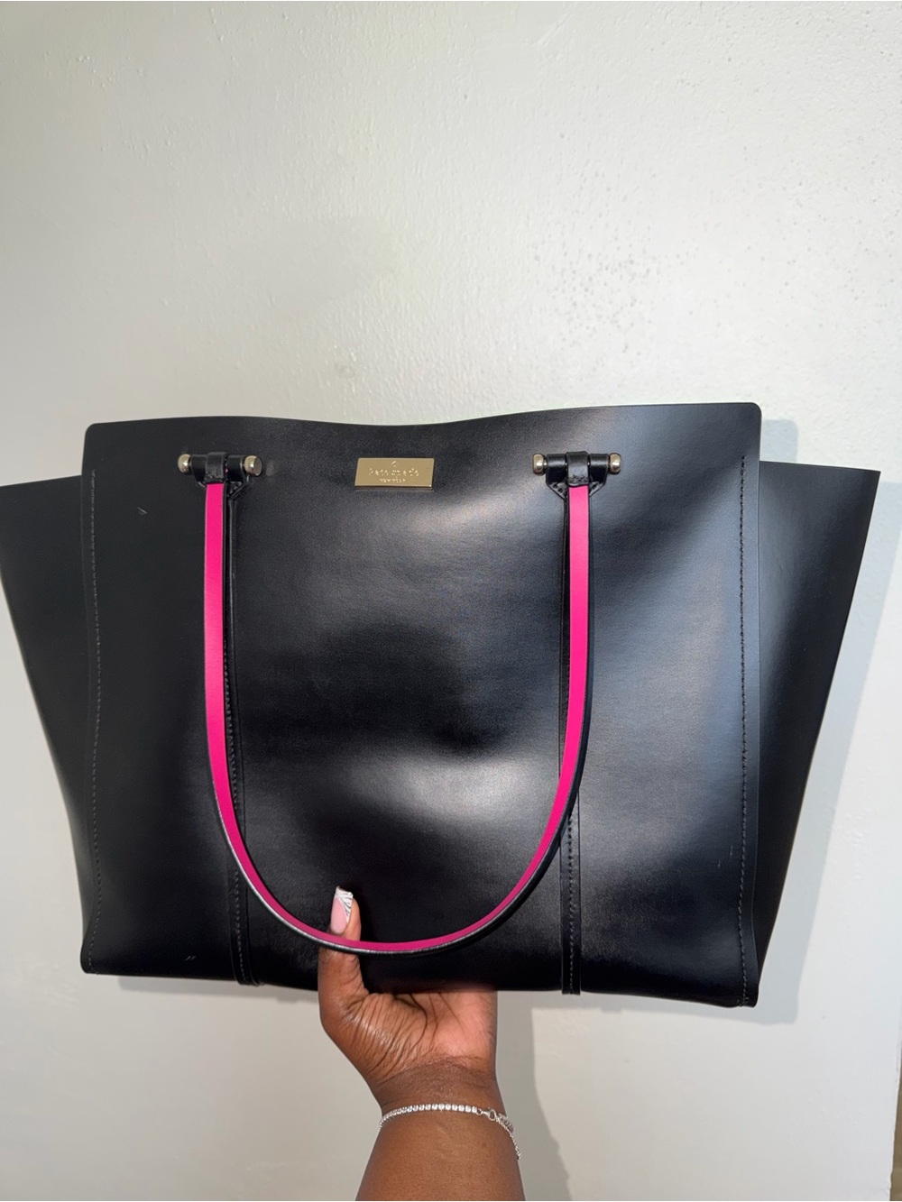 KATE SPADE Black Tote Bag with Pink Handles - Designer Plaque